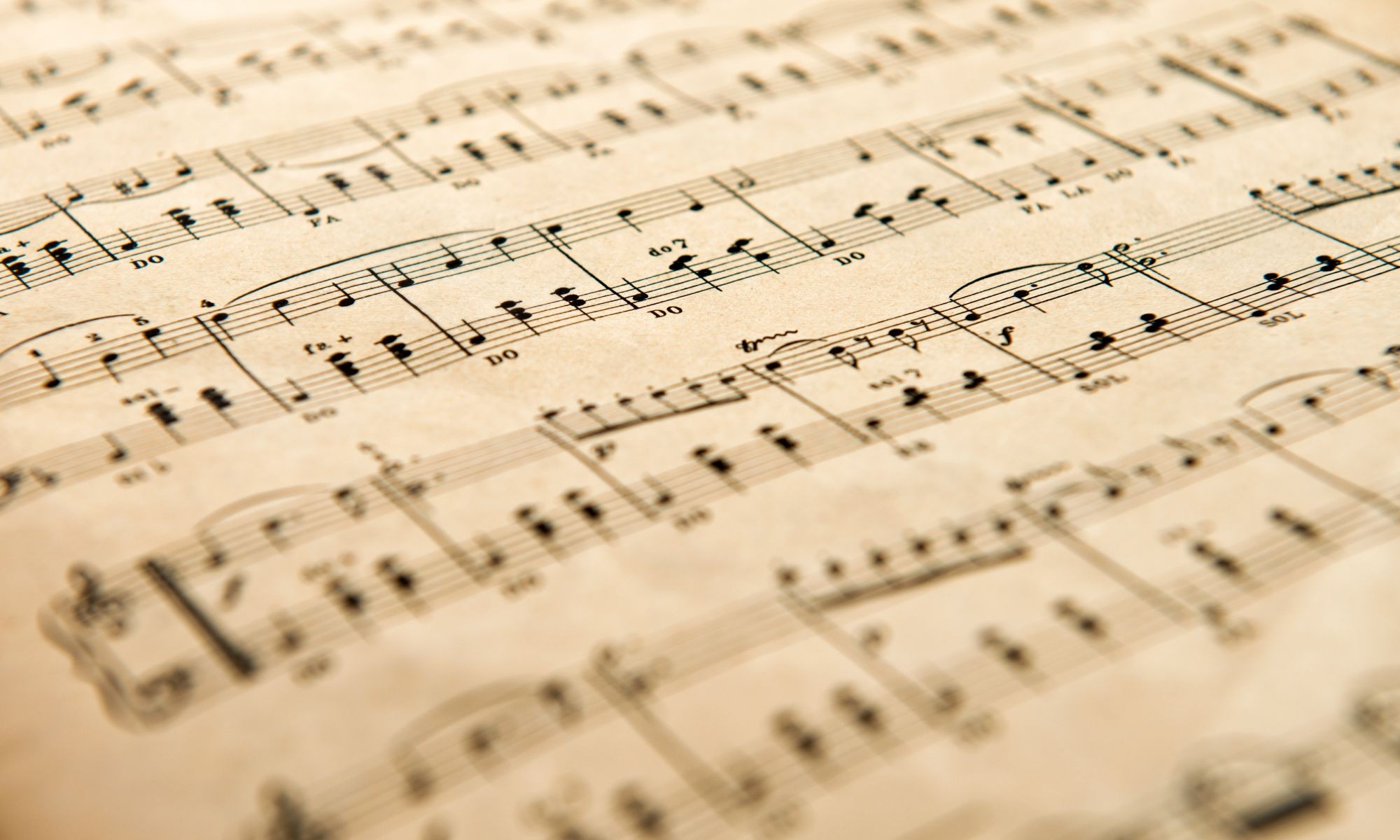 AdobeStock_62528591 Music sheet